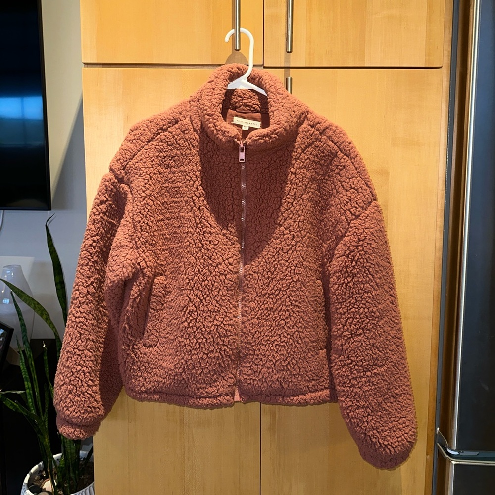 La Hearts Plush Teddy Jacket in Dusty Rose